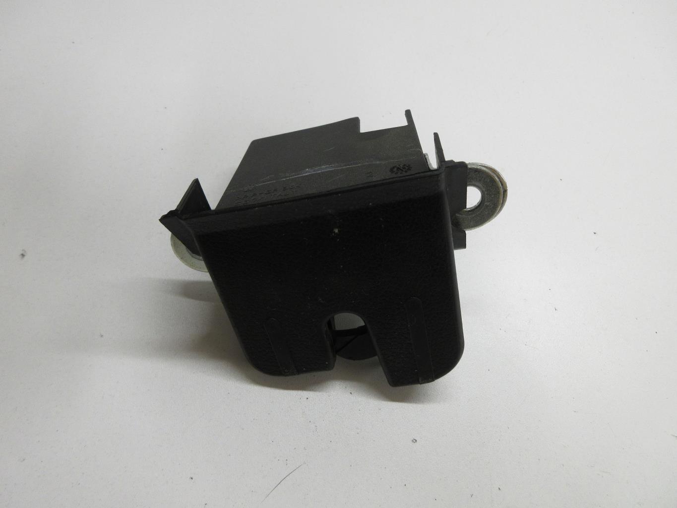 Serrure de coffre VOLKSWAGEN GOLF 7 PHASE 1 Essence - 1
