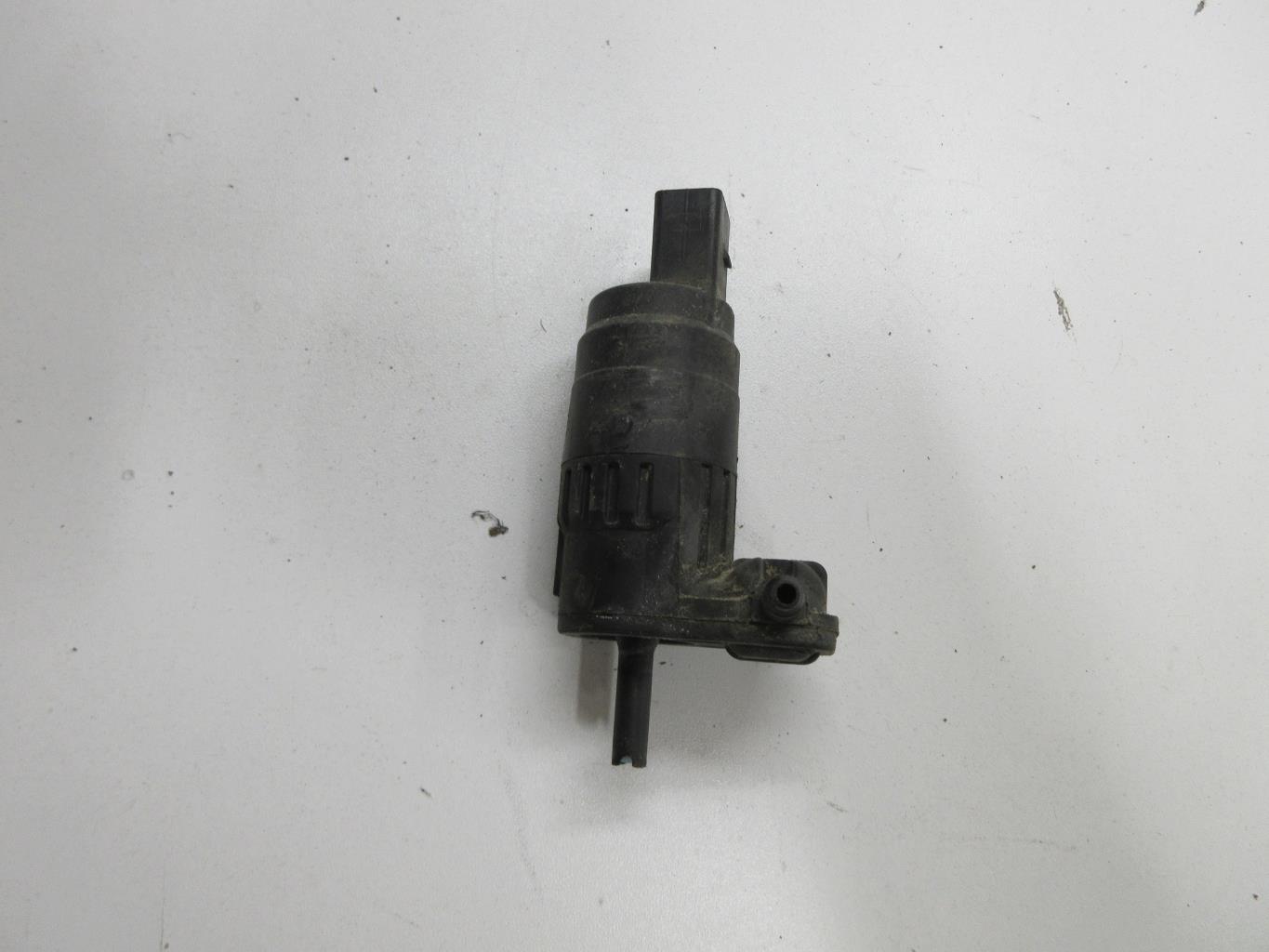 Pompa lavacristalli anteriore VOLKSWAGEN GOLF 7 PHASE 1 Gasolina - 1