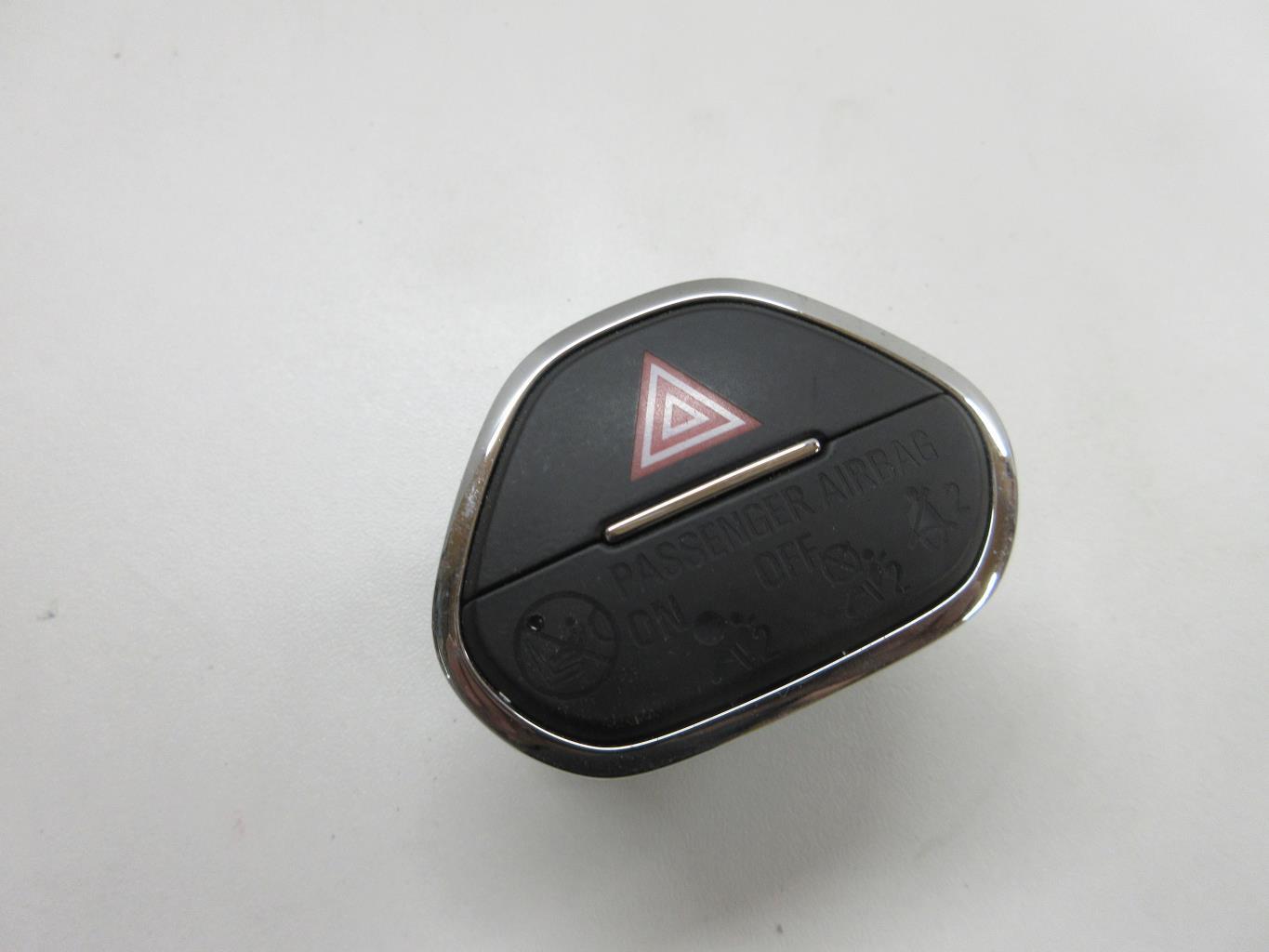 Bouton de warning OPEL CORSA E Diesel - 1