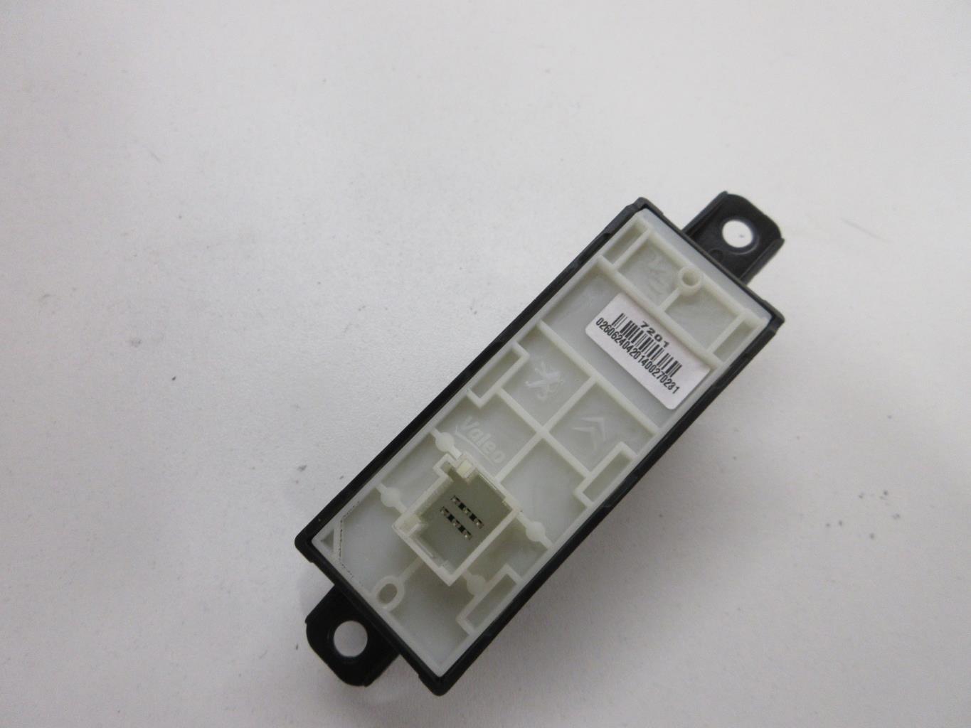 Commande GPS PEUGEOT 208 1 PHASE 1  - 1