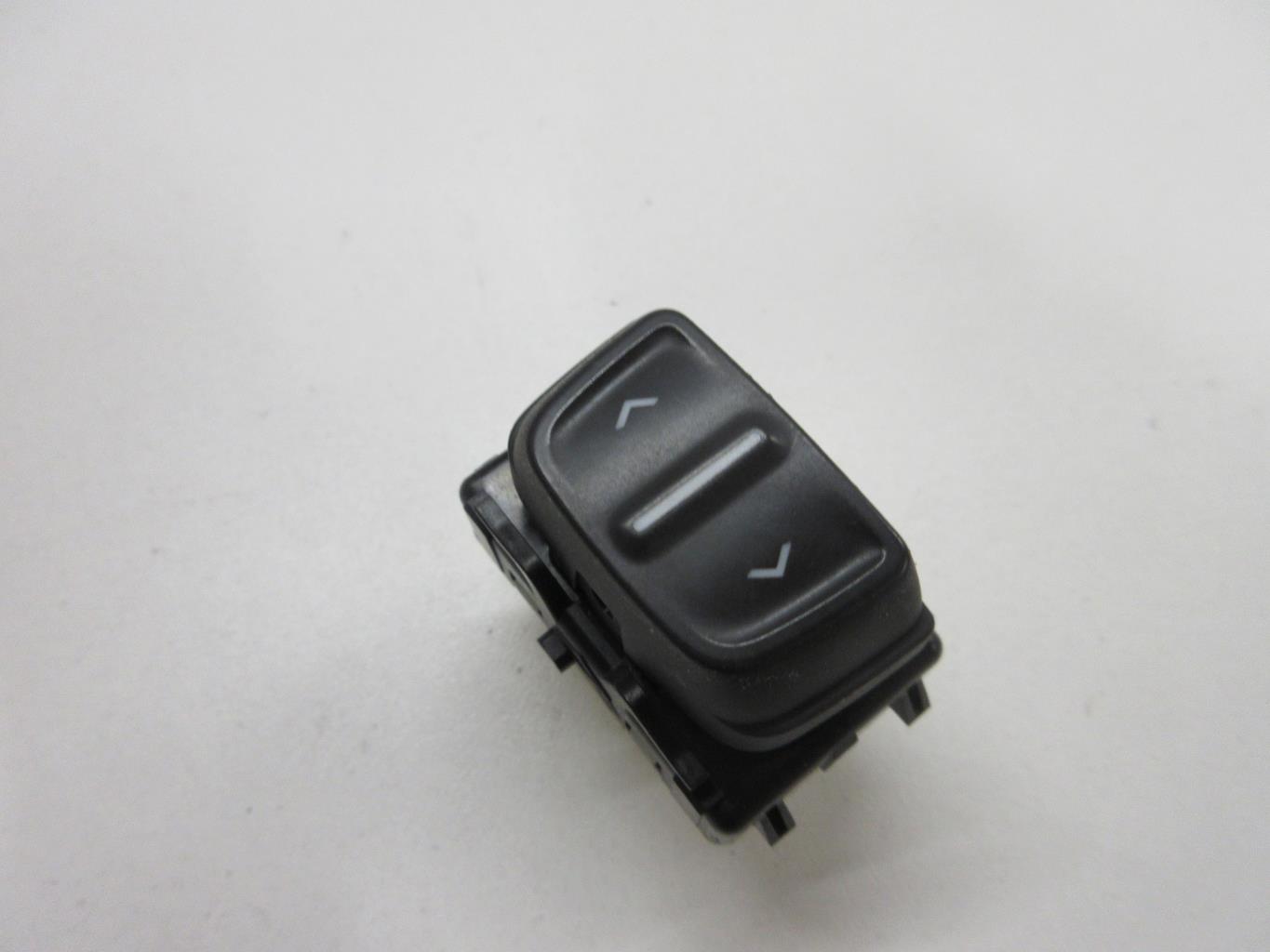 Interruttore lavacristalli anteriore sinistro DACIA SANDERO 2 PHASE 1 Gasolina - 1