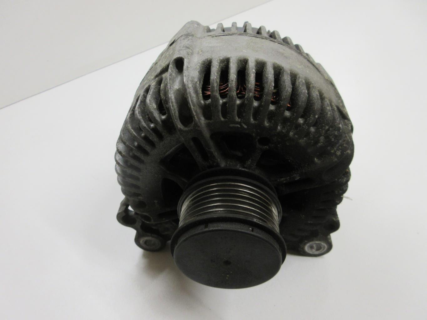 Alternatore VOLKSWAGEN PASSAT 5 Diésel - 1
