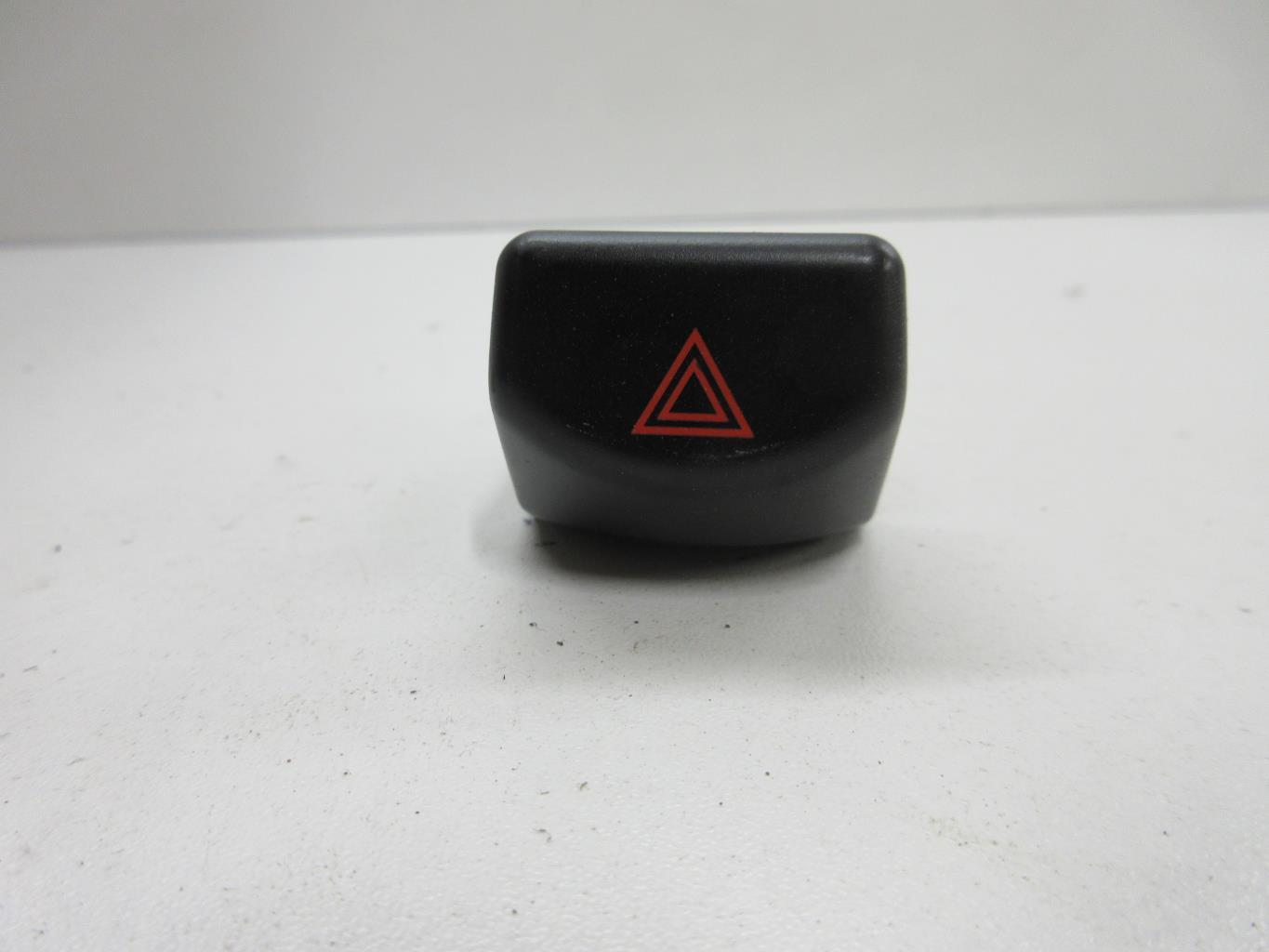 Bouton de warning NISSAN MICRA 3 PHASE 3 Diesel - 1