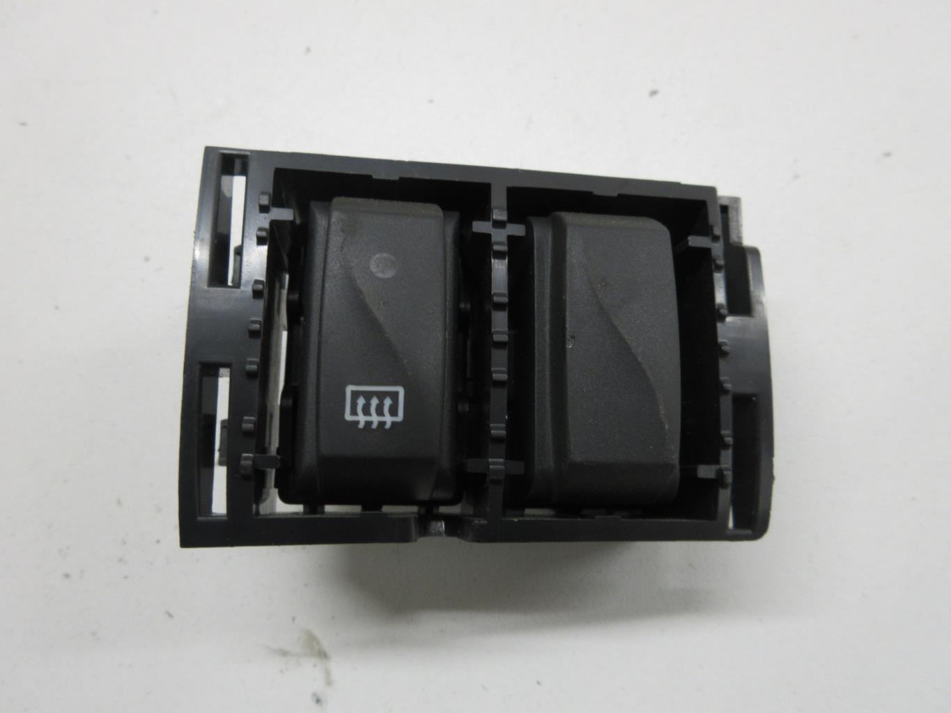 Commande degivrage lunette arriere OPEL VIVARO 2 Diesel - 1