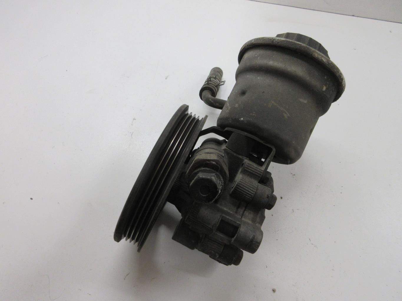 Pompe de direction TOYOTA YARIS 1 PHASE 1 Essence - 1