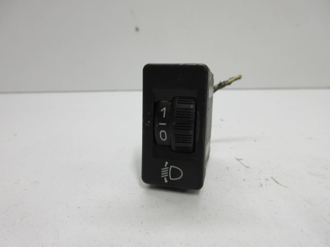 Commande de reglage hauteur de phare PEUGEOT 407 PHASE 1 Diesel - 1