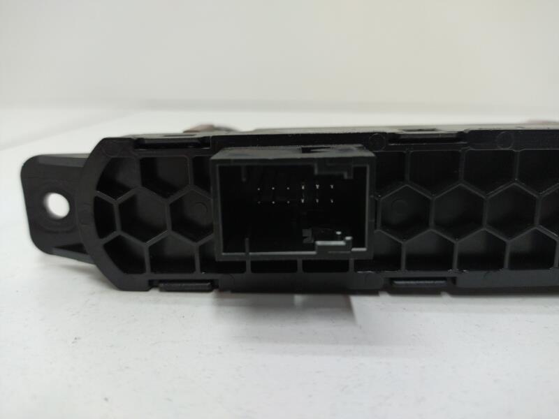 Interruttore luci emergenza FIAT 500X PHASE 2 Diésel - 1