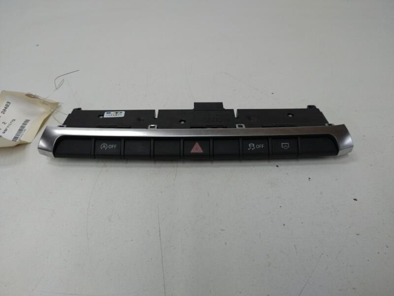 Bouton de warning AUDI A3 3 PHASE 1 Diesel - 1