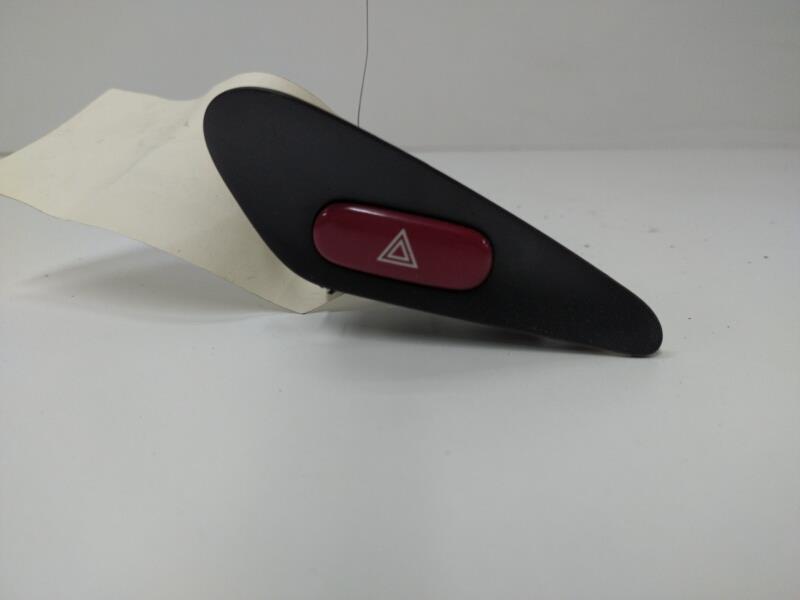 Bouton de warning PEUGEOT 406 COUPE Diesel - 1