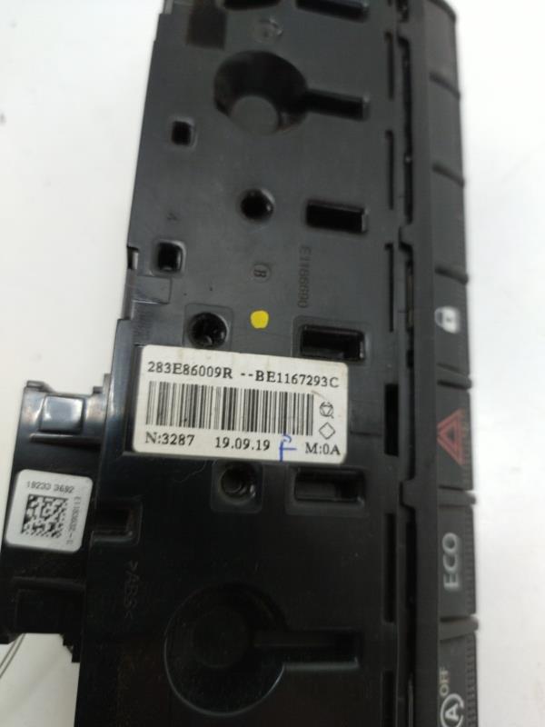 Bouton de warning RENAULT CLIO 5 PHASE 1 Diesel - 1
