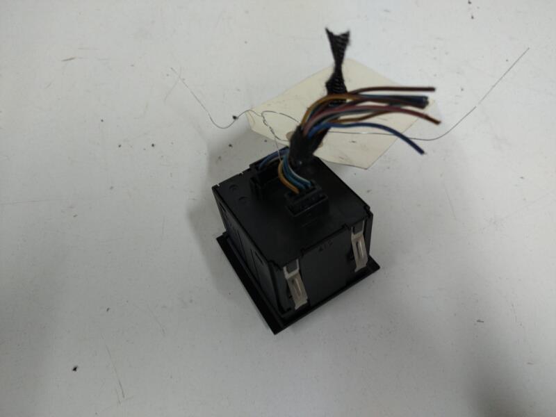 Bouton de warning BMW SERIE 3 E90 PHASE 1 Essence - 1