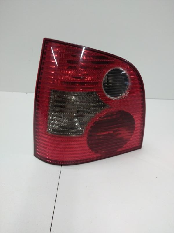 Fanale posteriore principale sinistro (luci) VOLKSWAGEN POLO 4 PHASE 1 Diésel - 1