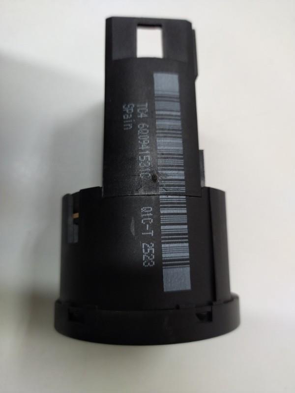 Commande de phare VOLKSWAGEN POLO 4 PHASE 1 Essence - 1