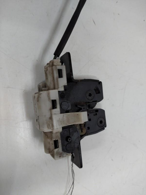 Serrure de coffre RENAULT CLIO 3 PHASE 1 Diesel - 1