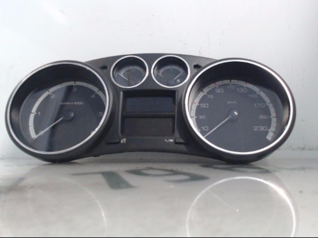 Compteur PEUGEOT 308 2 SW PHASE 1 BREAK Diesel - 1