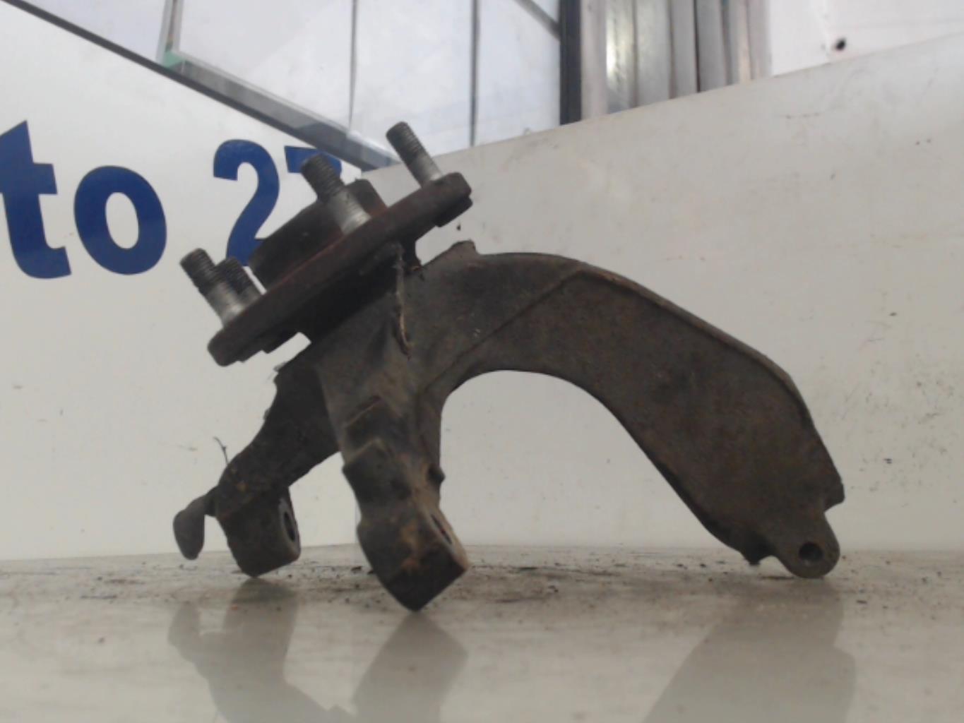 Moyeu avant gauche FORD FOCUS 2 PHASE 1 Diesel - 1