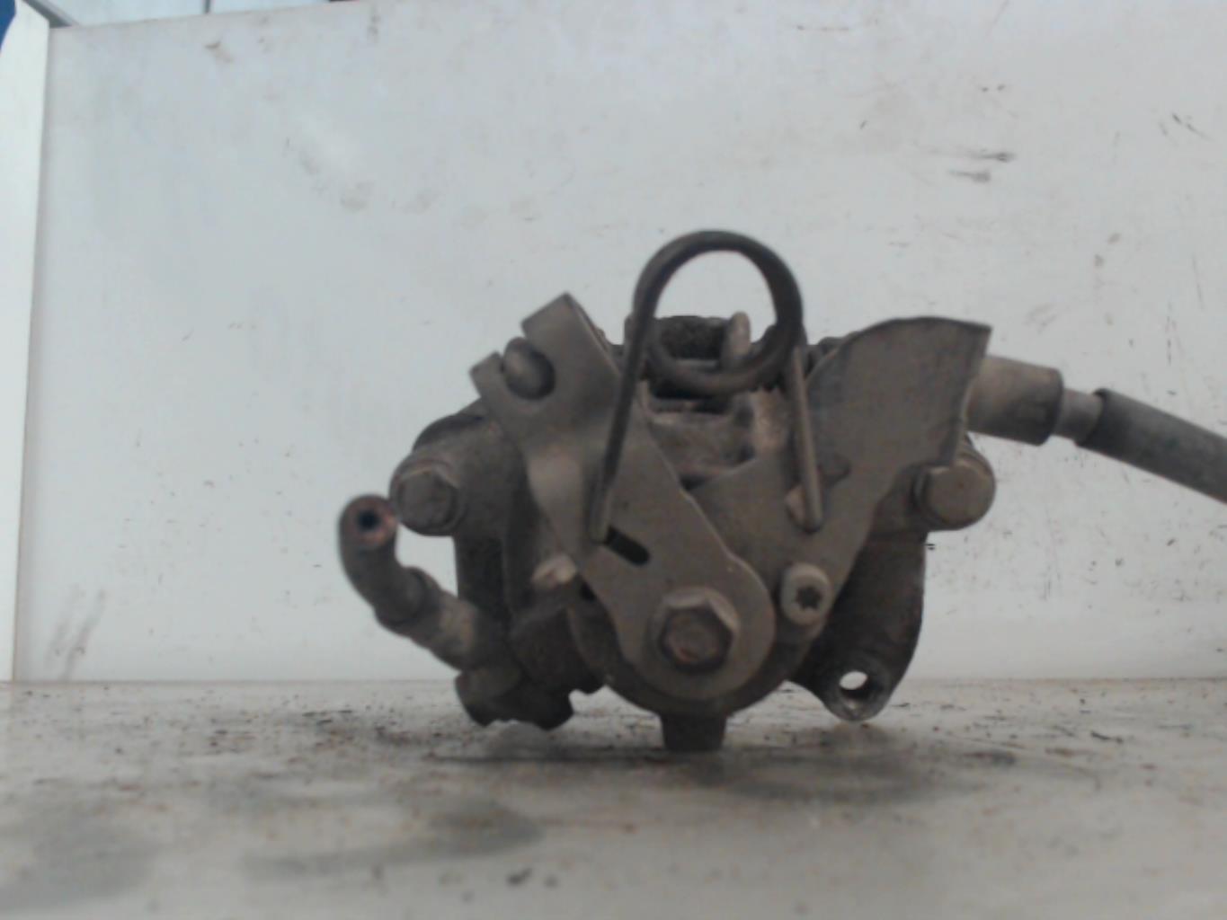Etrier arriere droit (freinage) AUDI A4 2  - 1