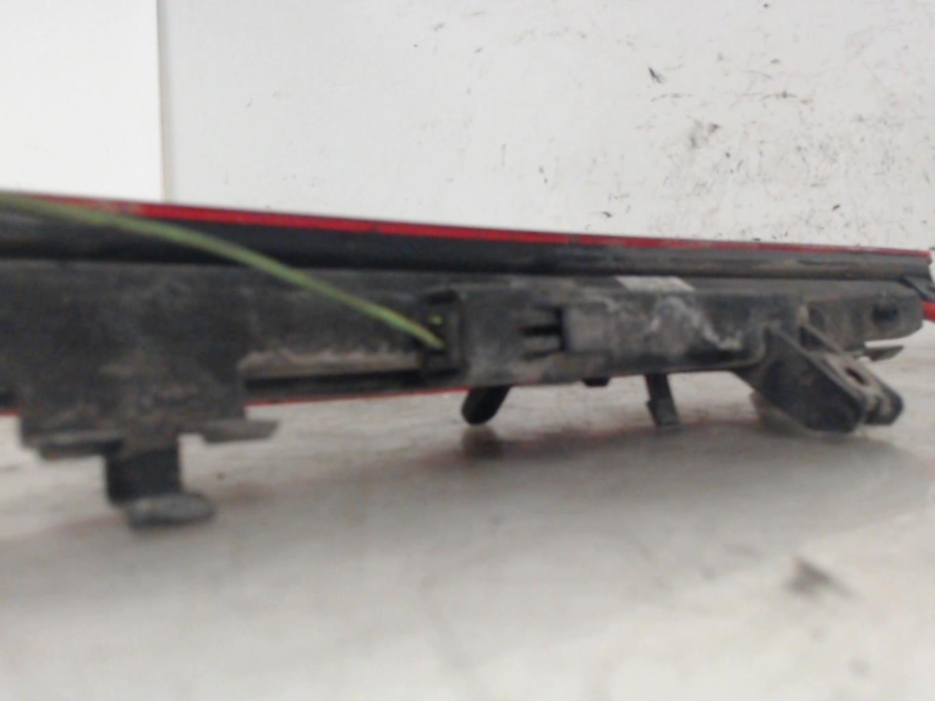 Feu arriere stop central PEUGEOT 206  - 1