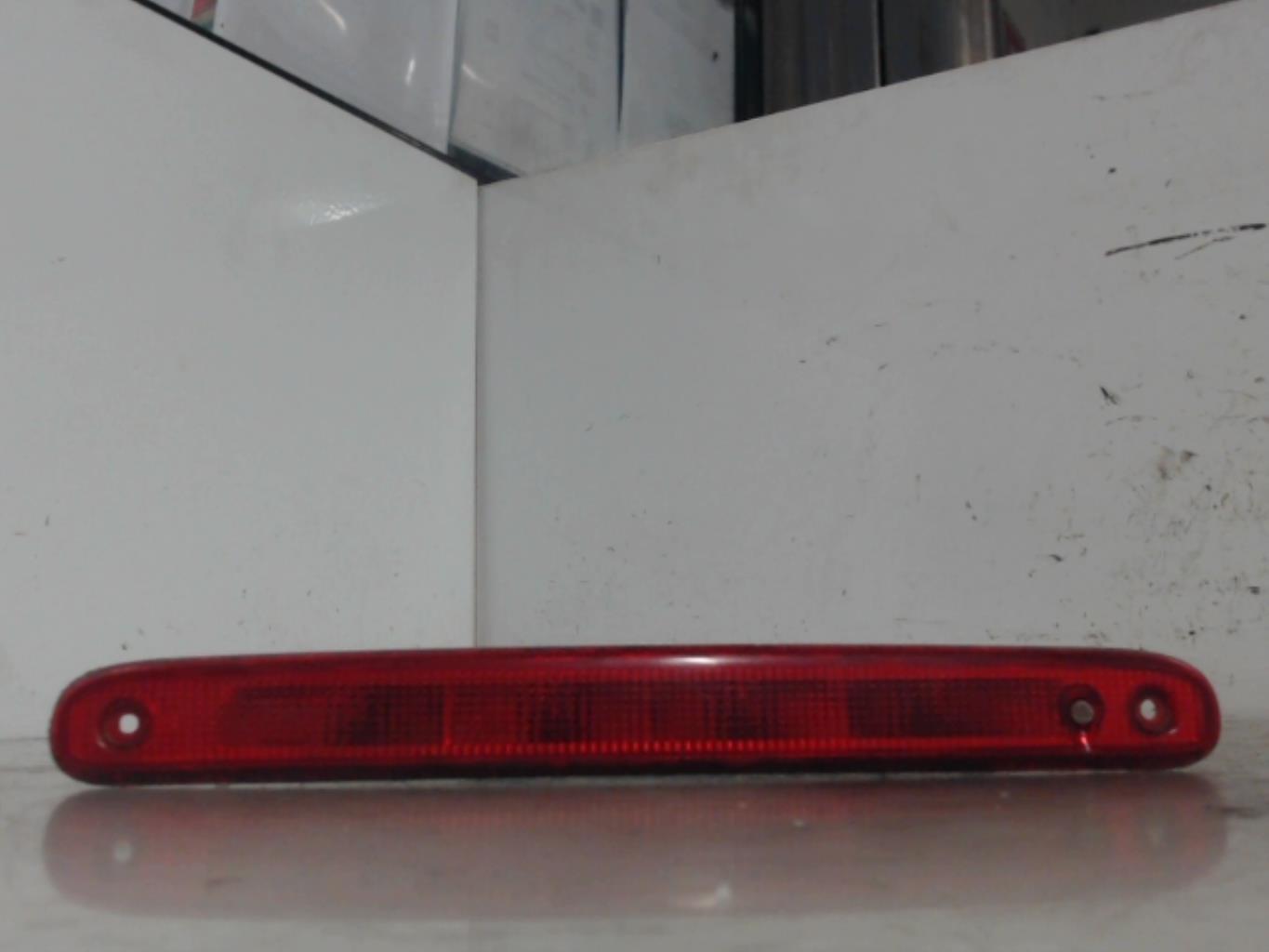 Feu arriere stop central CITROEN C1 2 Essence - 1