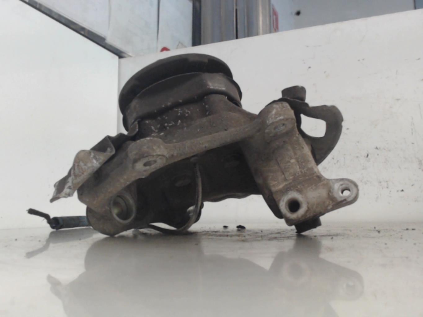 Moyeu avant gauche BMW SERIE 5 E39 Diesel - 1