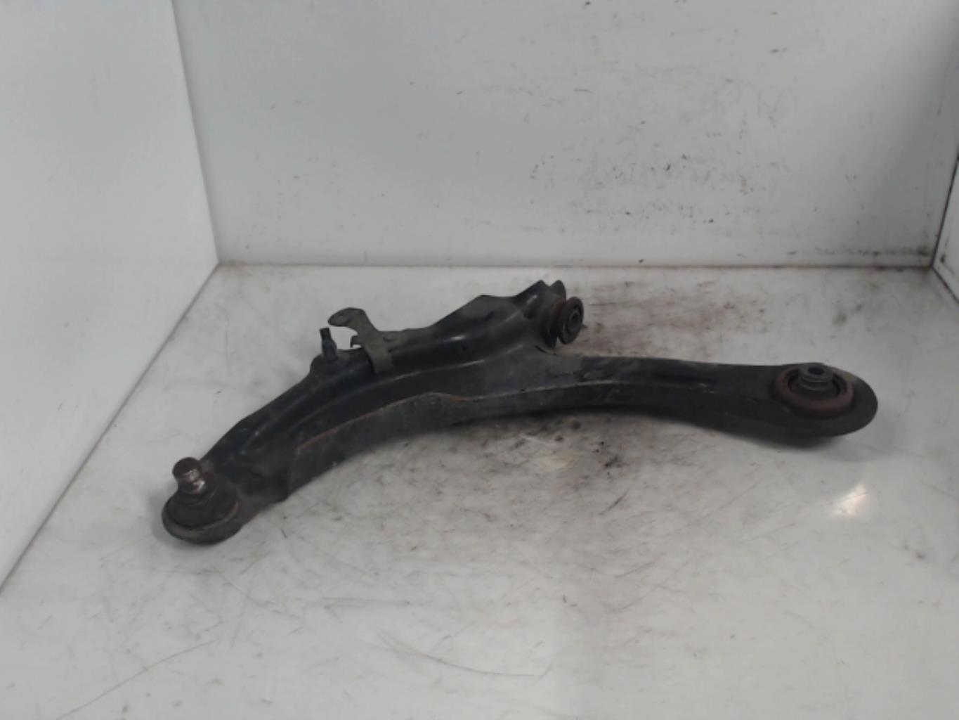 Triangle avant gauche RENAULT MEGANE 3 PHASE 1 BREAK Diesel - 1