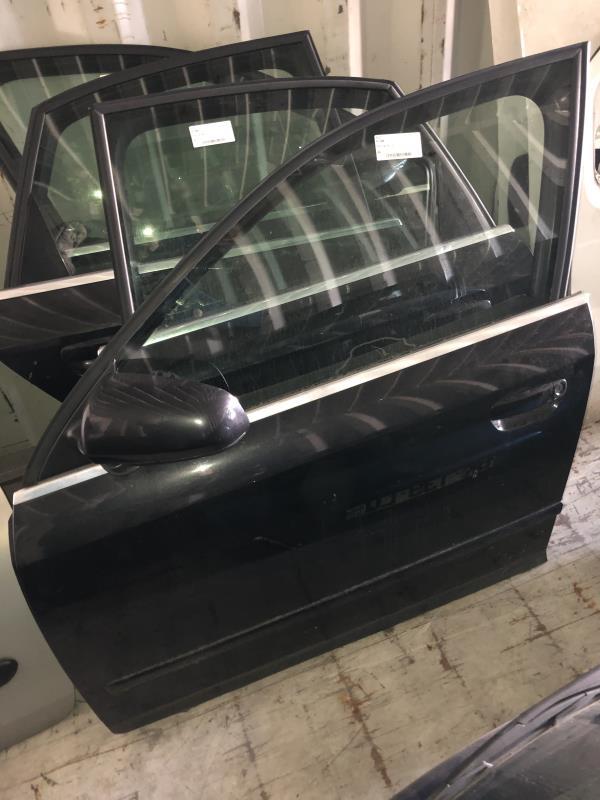 Porte avant gauche AUDI A4 3 Diesel - 1