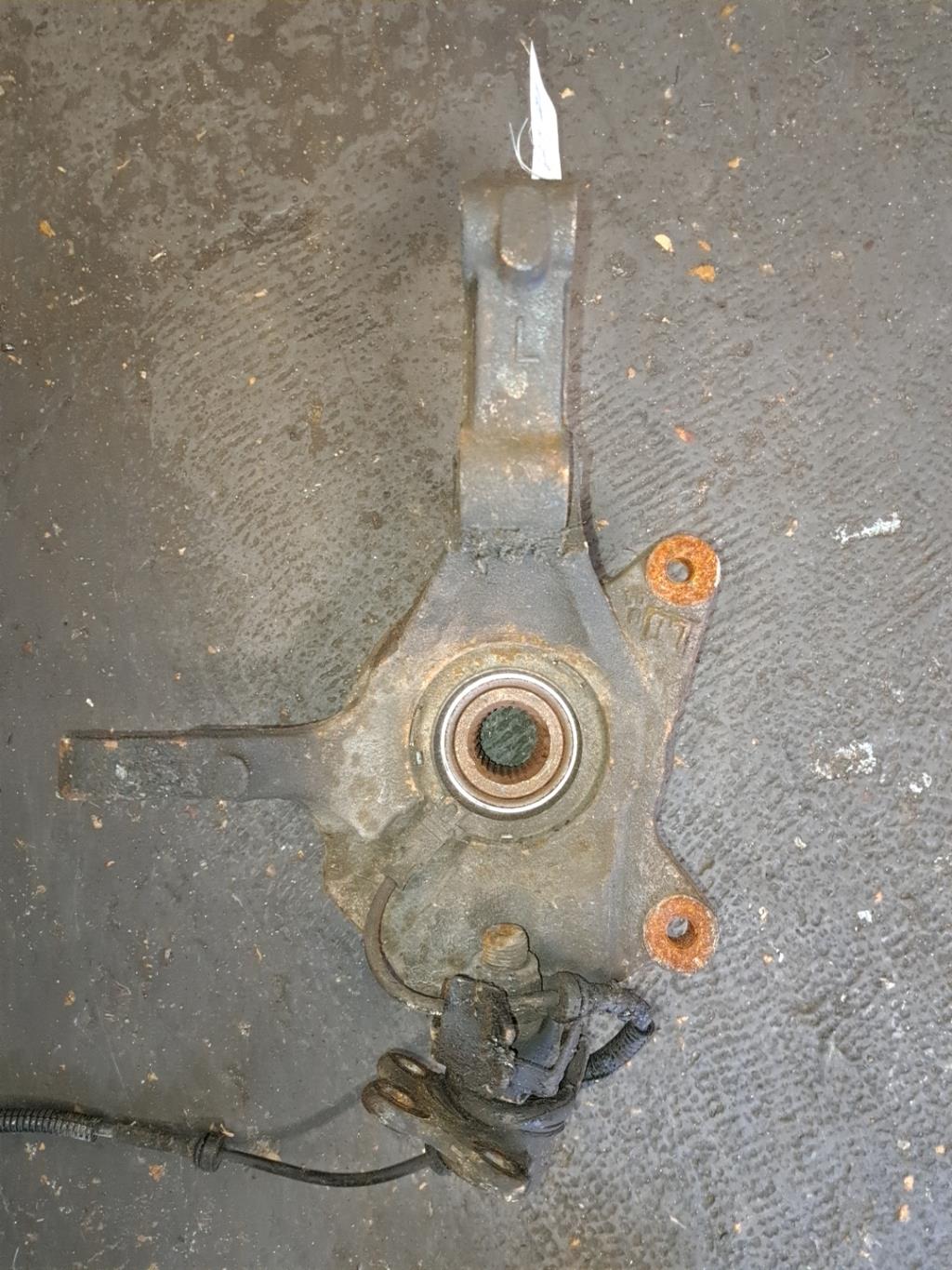 Moyeu avant gauche RENAULT TRAFIC 2 PHASE 1  - 1