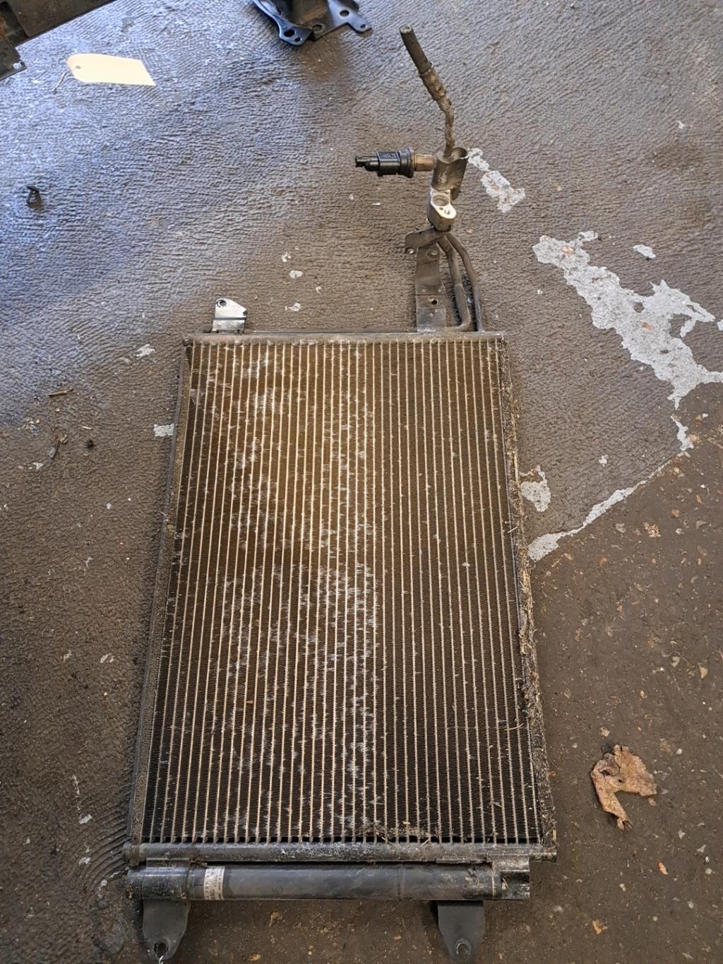 Radiateur clim VOLKSWAGEN GOLF 5 Diesel - 1