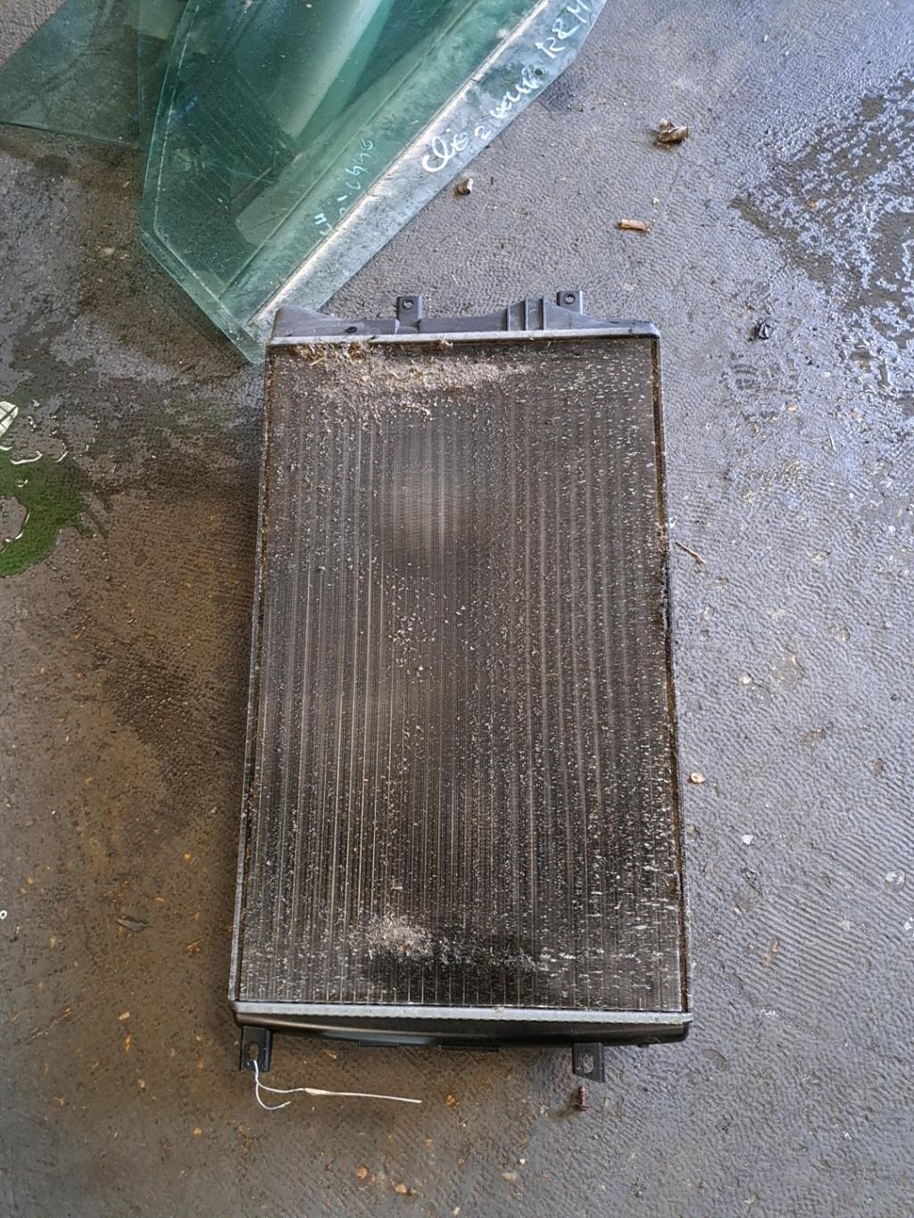 Radiateur eau VOLKSWAGEN GOLF 5 Diesel - 1