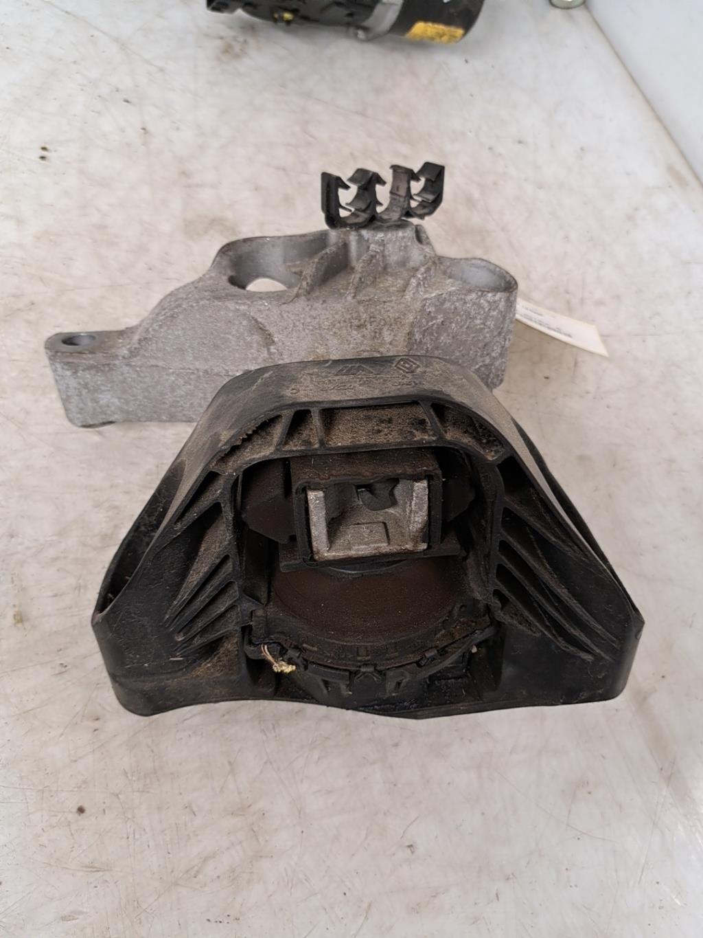 Support moteur gauche RENAULT CLIO 4 PHASE 1 Diesel - 1