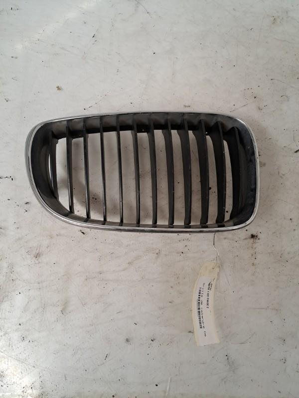 Grille de calandre droite BMW SERIE 1 E87 PHASE 2  - 1