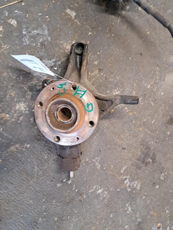 Moyeu avant gauche CITROEN C4 2 PHASE 1 Diesel - 1