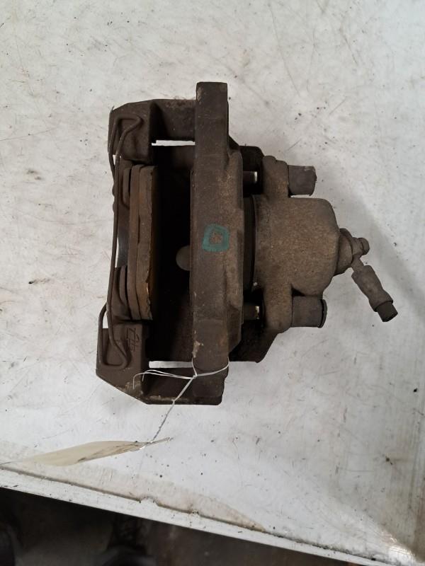 Etrier avant droit (freinage) AUDI A3 2 SPORTBACK PHASE 1 Diesel - 1