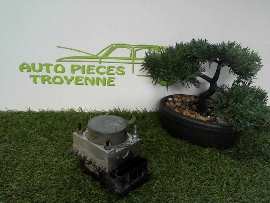 Bloc ABS (freins anti-blocage) RENAULT CLIO 3 PHASE 2 Essence - 1