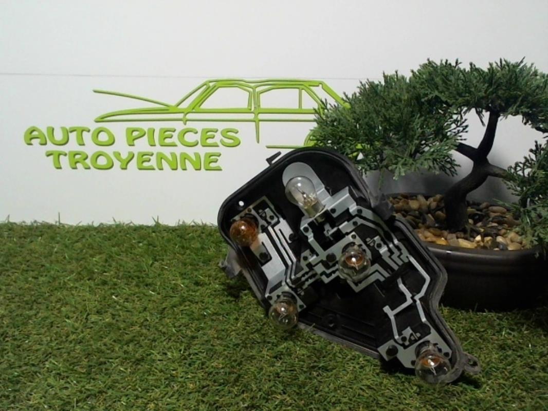 Base portalampade fanale posteriore destro OPEL ASTRA H PHASE 1 Gasolina - 1