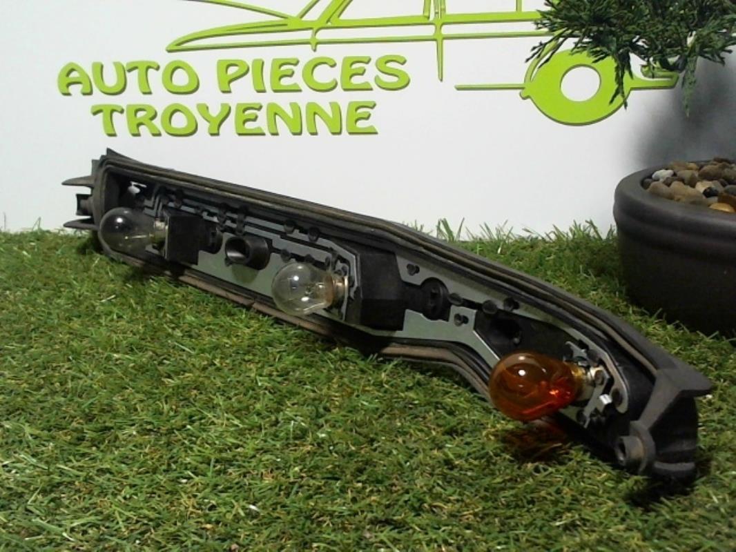 Base portalampade fanale posteriore sinistro OPEL CORSA C PHASE 1 Diésel - 1