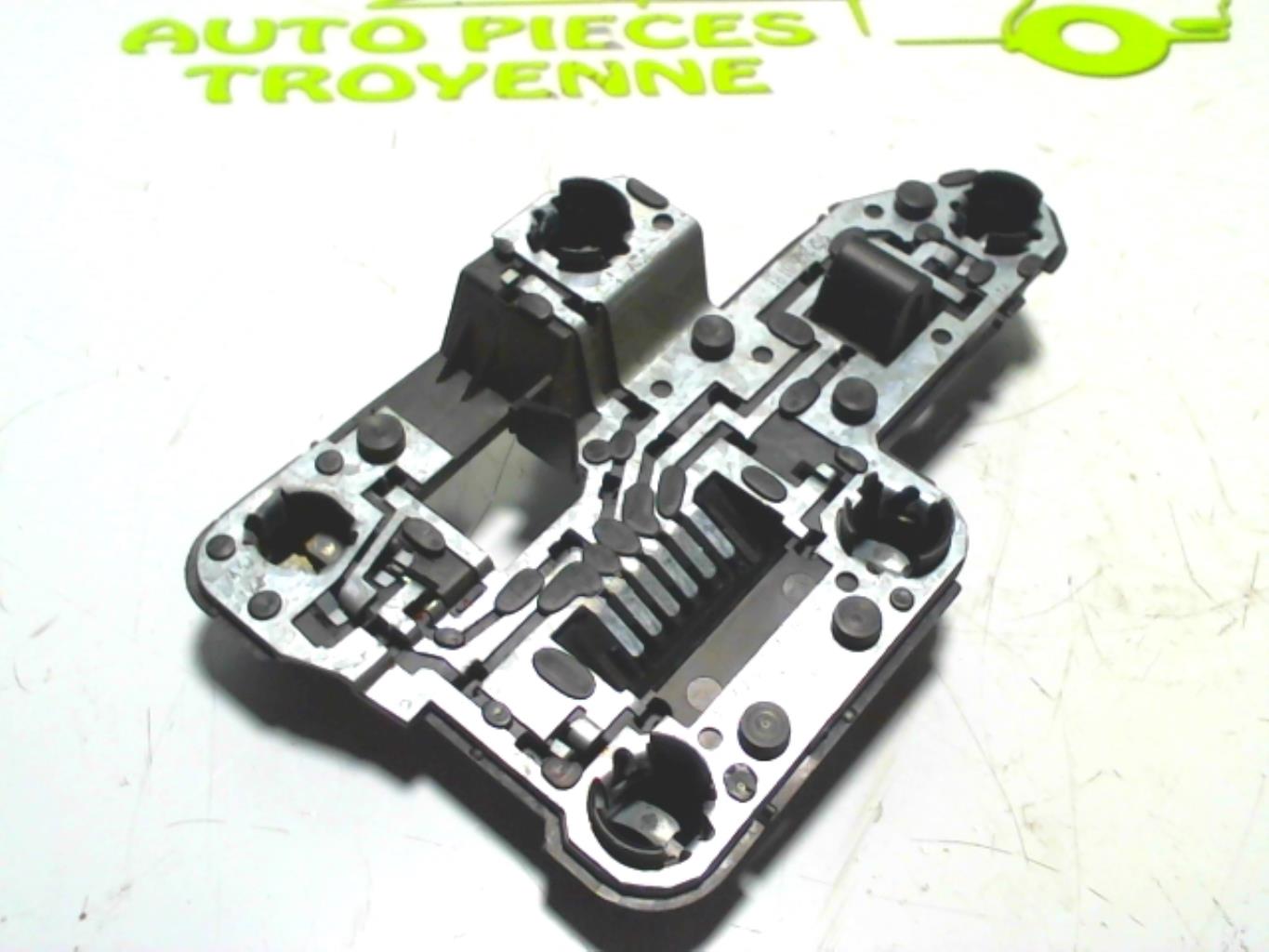 Base portalampade fanale posteriore destro SEAT IBIZA 2 PHASE 2 Diésel - 1