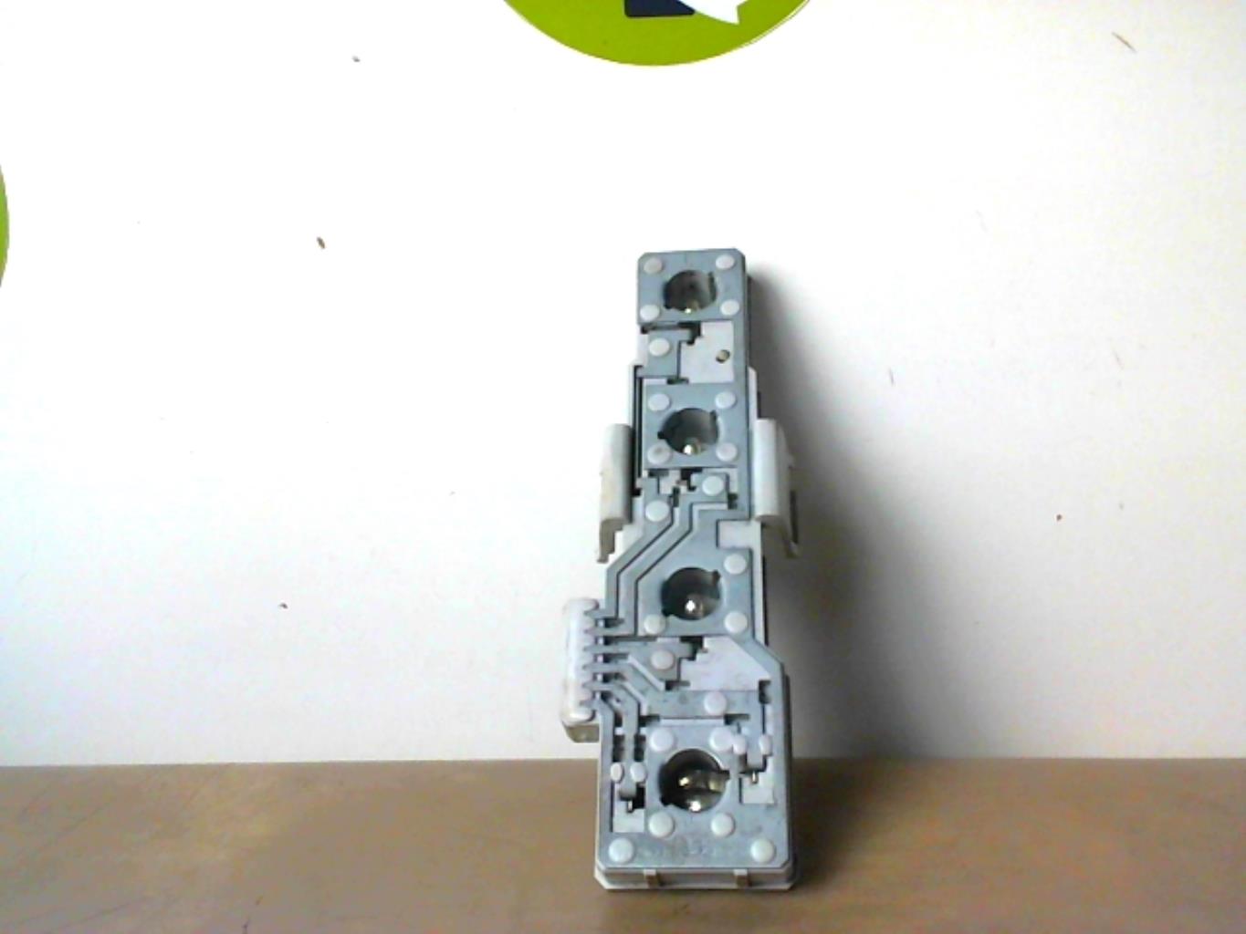 Base portalampade fanale posteriore sinistro SKODA OCTAVIA 1 PHASE 2 BREAK Diésel - 1