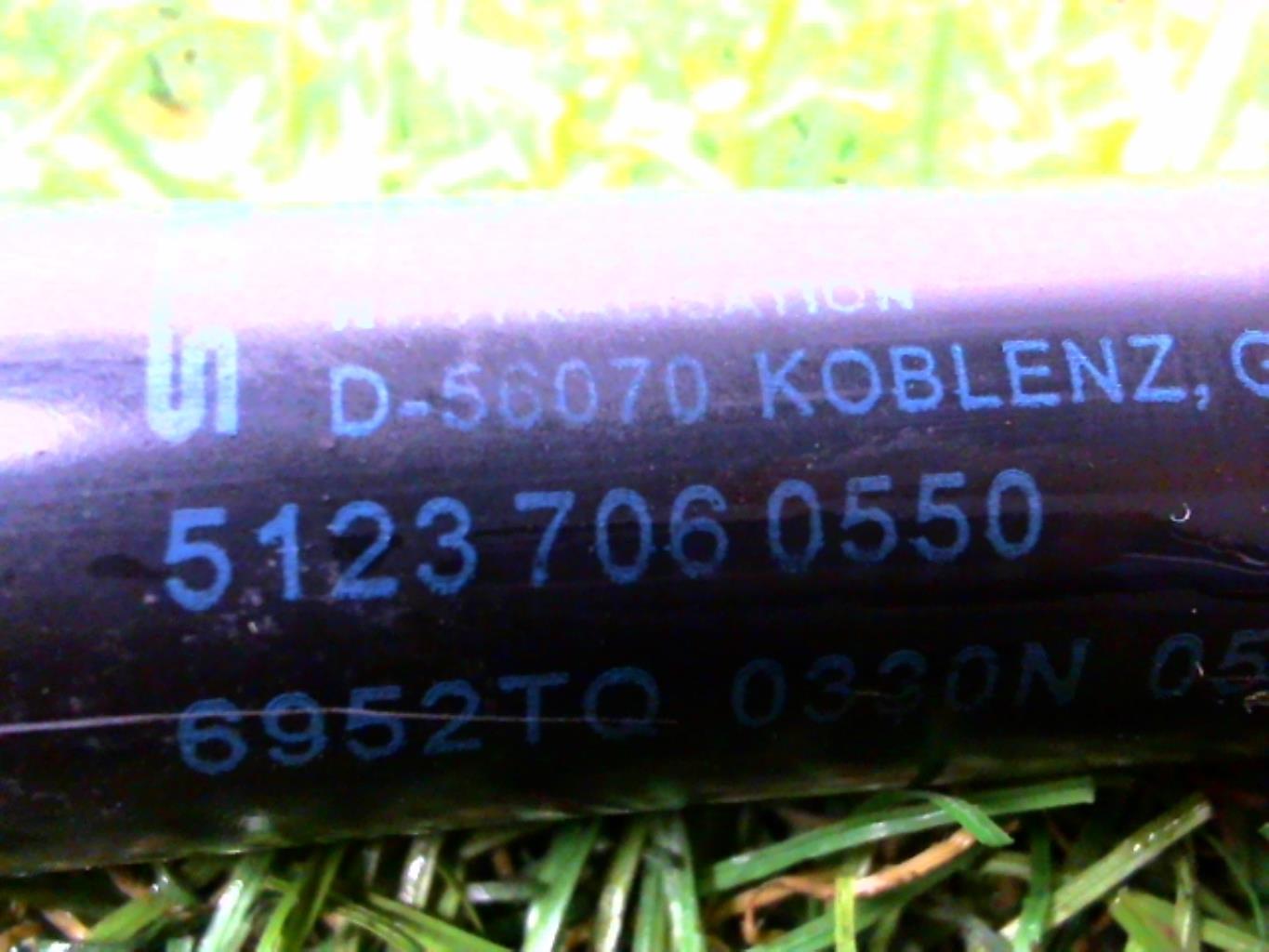 Verin de capot BMW SERIE 3 E90 PHASE 1 Diesel - 1