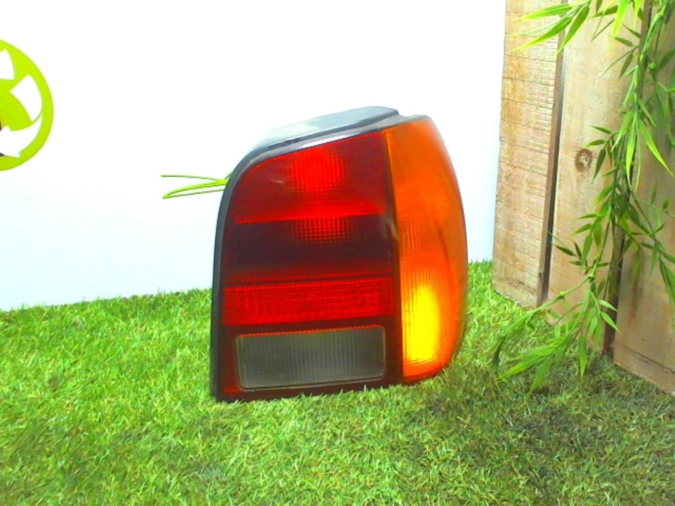 Fanale posteriore principale destro (luci) VOLKSWAGEN POLO 3 PHASE 1 Gasolina - 1