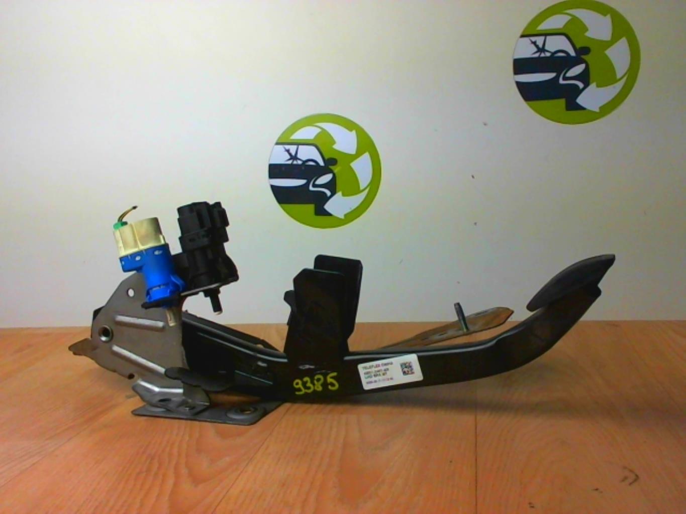 Pedale de frein FORD FOCUS 2 PHASE 1 Diesel - 1