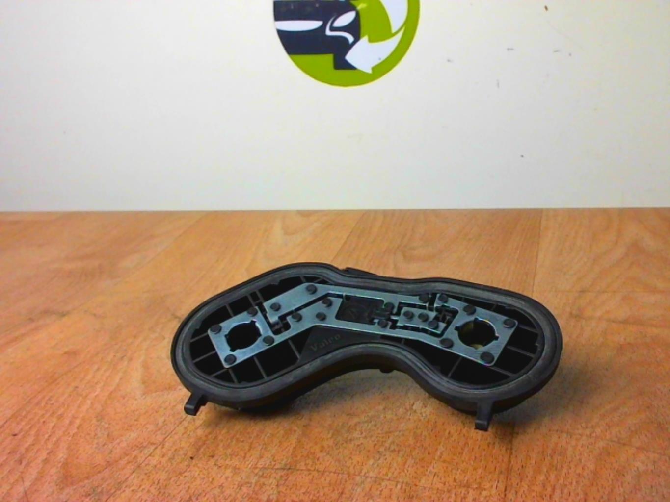 Base portalampade fanale posteriore destro RENAULT MEGANE 2 PHASE 1 Diésel - 1