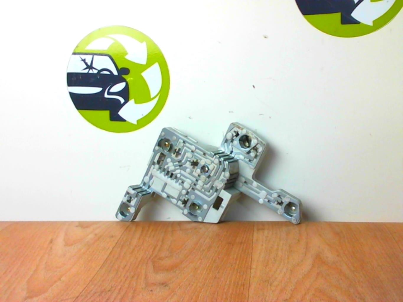 Base portalampade fanale posteriore sinistro FORD MONDEO 2 Diésel - 1