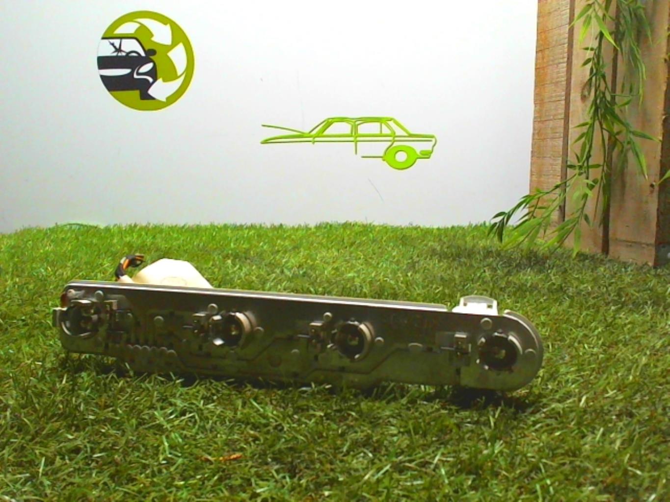 Base portalampade fanale posteriore sinistro SKODA FABIA 1 PHASE 1 Diésel - 1