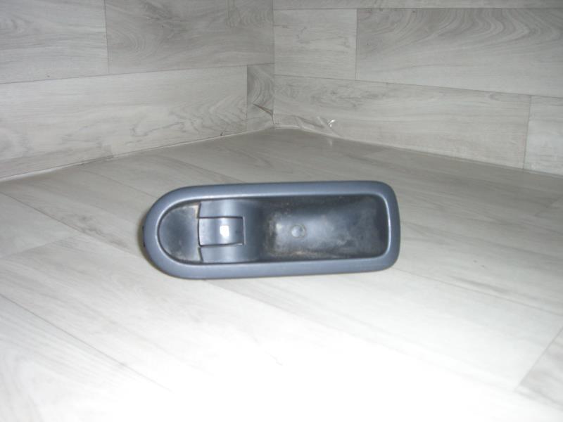 Bouton/Interrupteur RENAULT MEGANE 2 PHASE 2 Diesel - 1