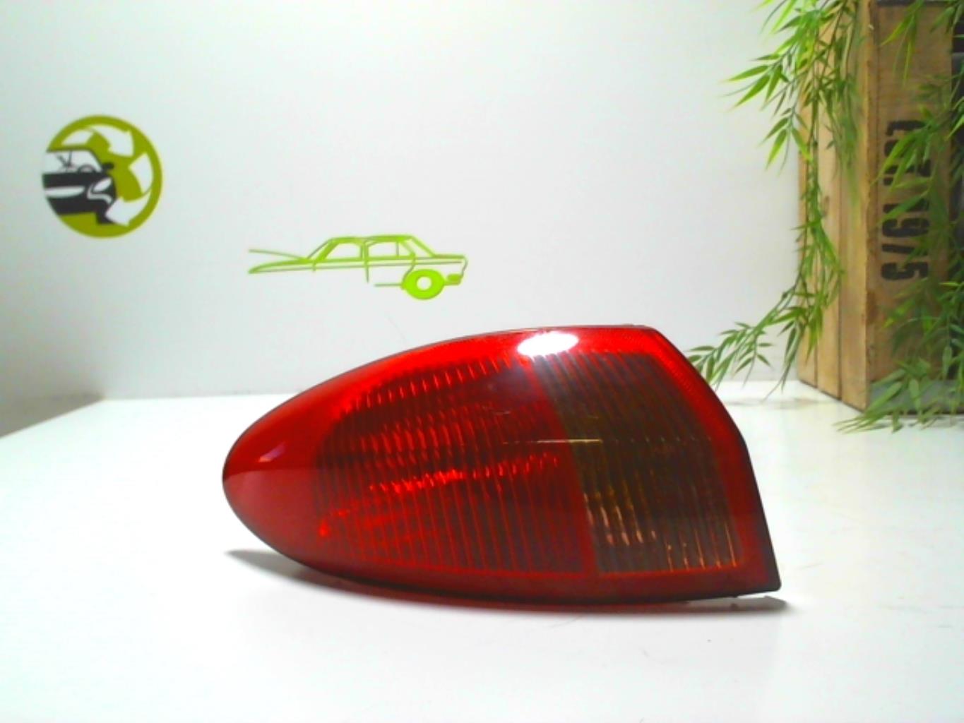 Fanale posteriore principale destro (luci) ALFA ROMEO 147 PHASE 1 Diésel - 1