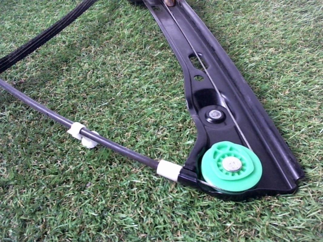 Leve vitre electrique avant gauche
