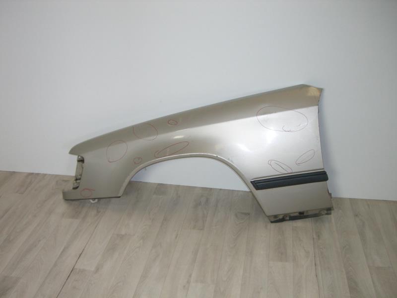 Parafango anteriore sinistro MERCEDES CLASSE E (124) Diésel - 1