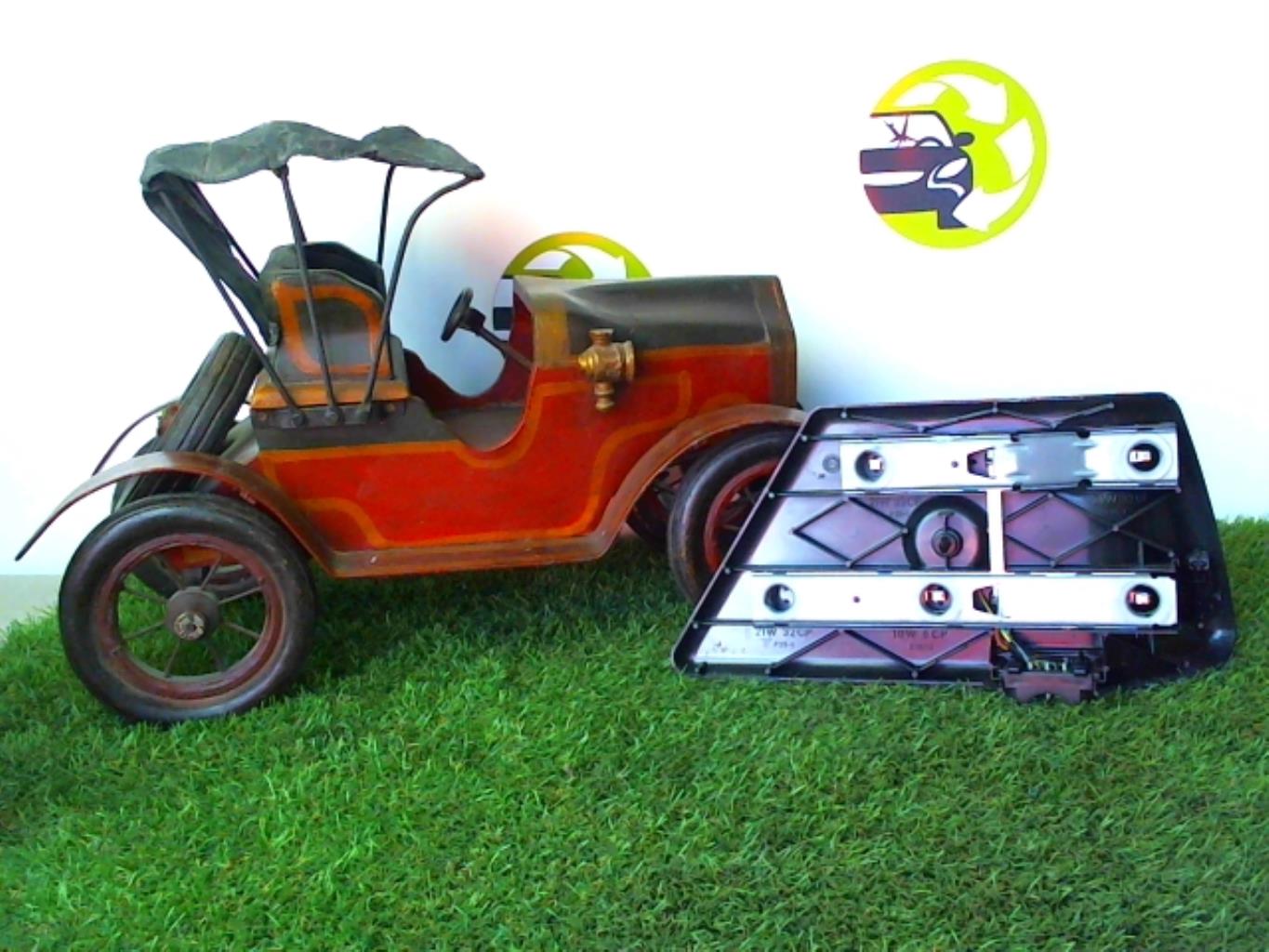 Base portalampade fanale posteriore destro MERCEDES CLASSE E (124)  - 1