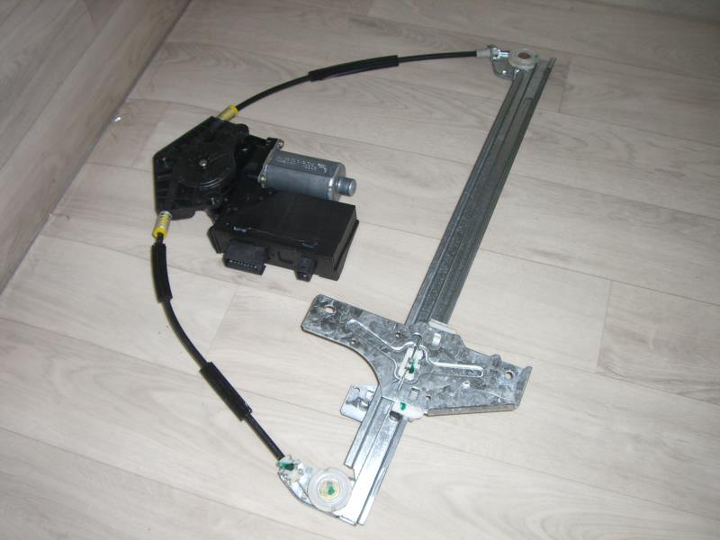 Ventanilla triangular delantera izquierda (puerta) PEUGEOT 307 PHASE 1 Diésel - 1